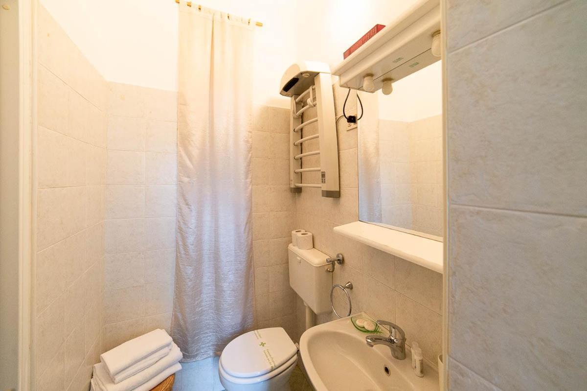 Hbhall Navigli 21 Milan Luaran gambar